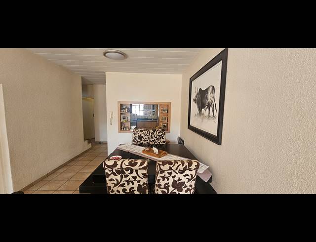 3 BEDROOM TOWNHOUSE FOR SALE IN NEW REDRUTH